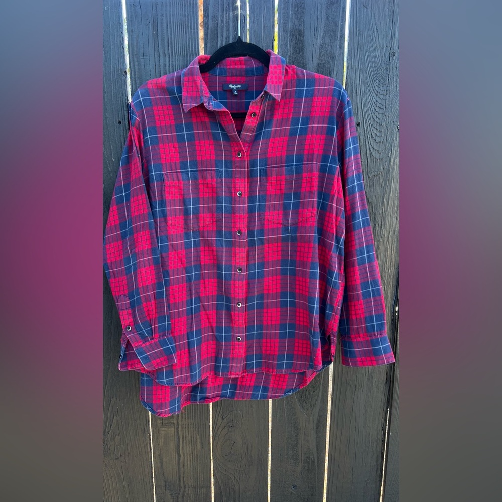 Madewell Women's Red and Blue Plaid Button Down Shirt